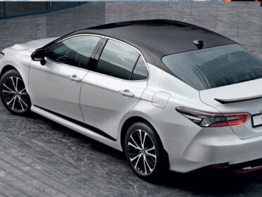 2020 Toyota Camry S Edition Russia 3 E1580958328597